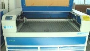 深圳成驰机电设备 专业供应龙岗激光雕刻机与切割机