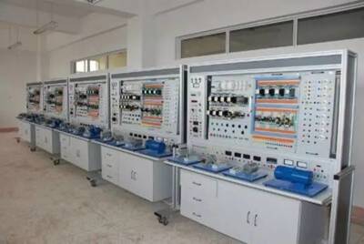 喜讯 鄂尔多斯国家公办院校投放16名3+2统招大专计划，涵盖航空高铁、幼师、护理及机电设备专业，名额有限，毕业即安置